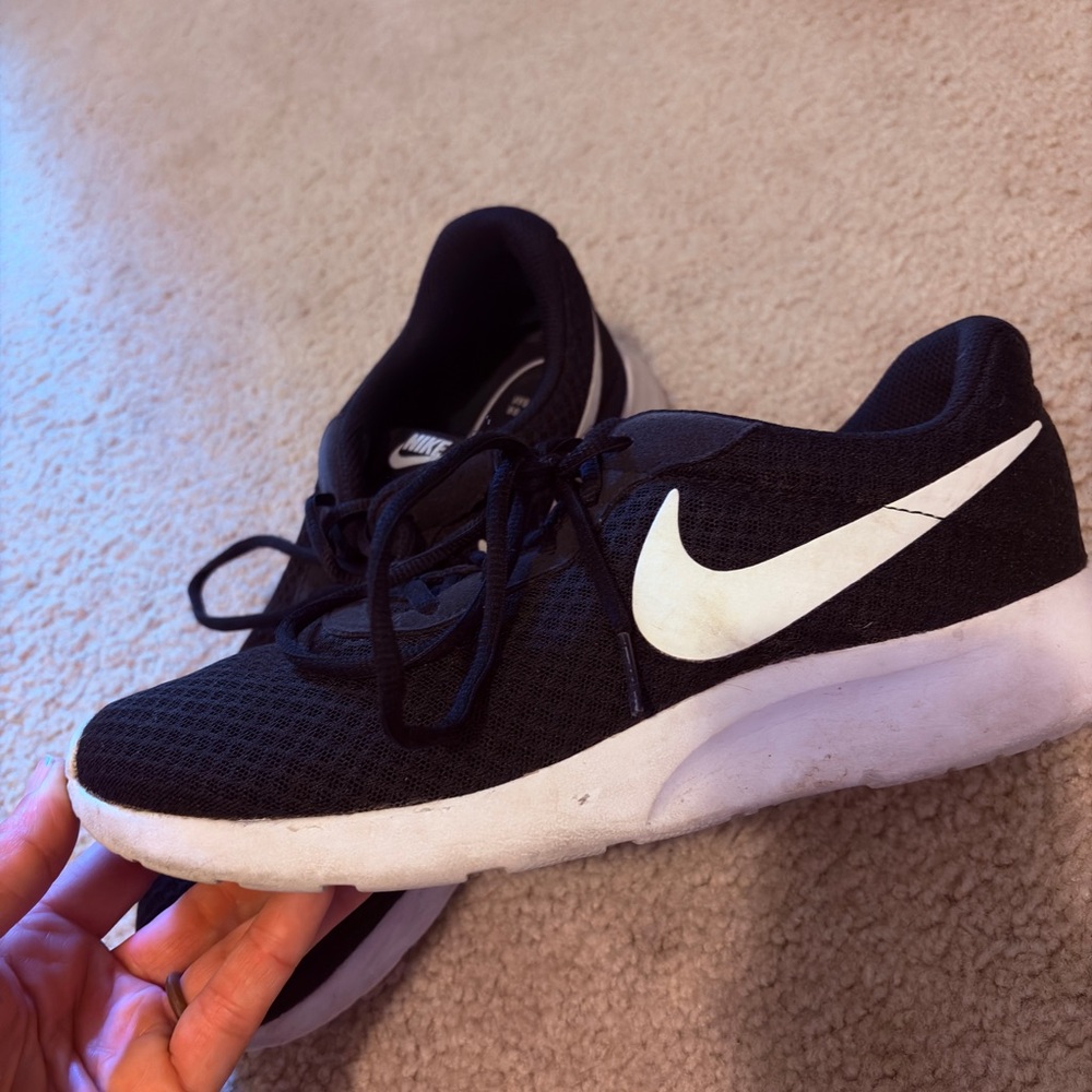 Nike Classic Black Sneakers